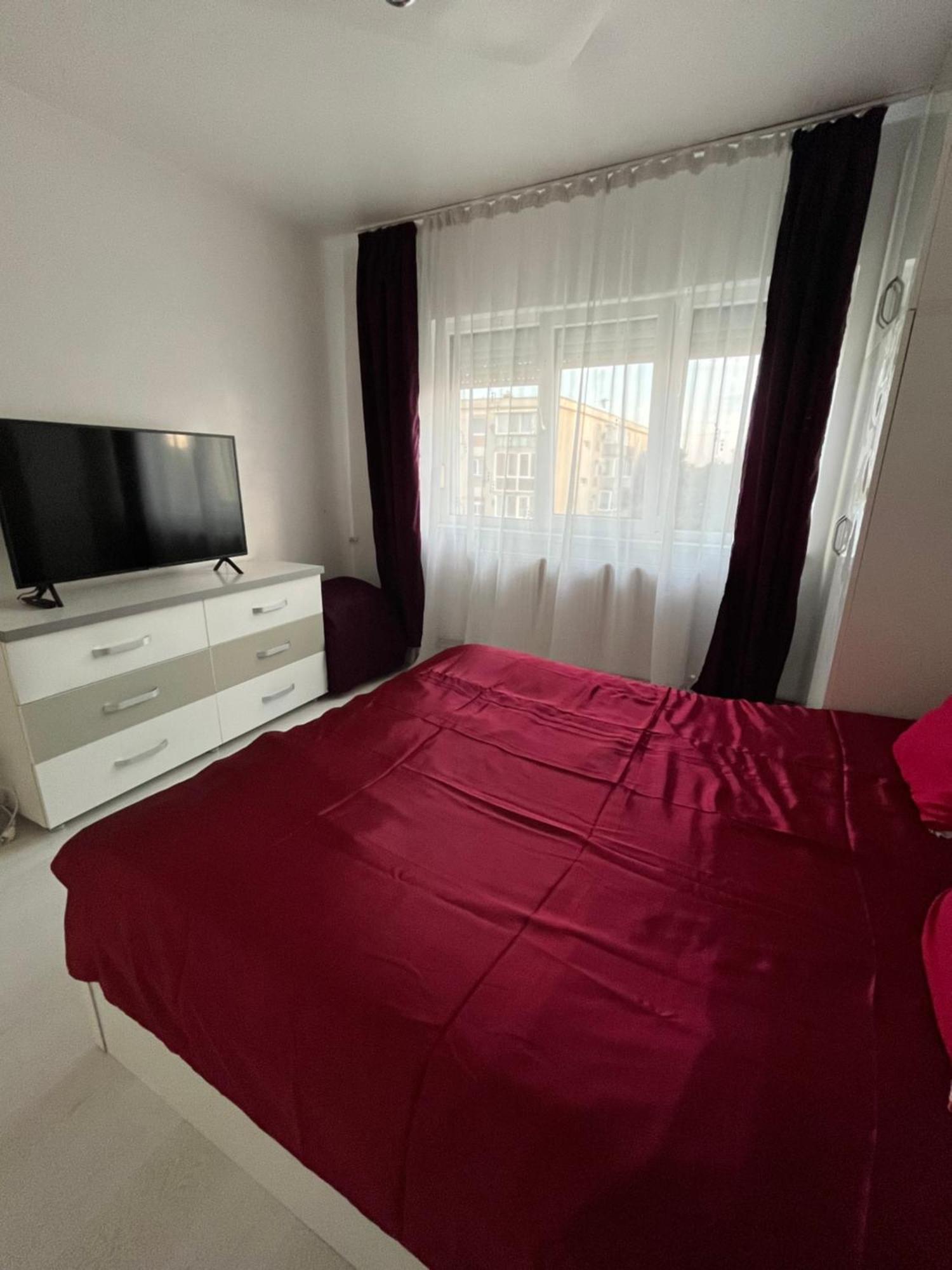 2 Bedroom Apartament, Free Parking Arad Esterno foto
