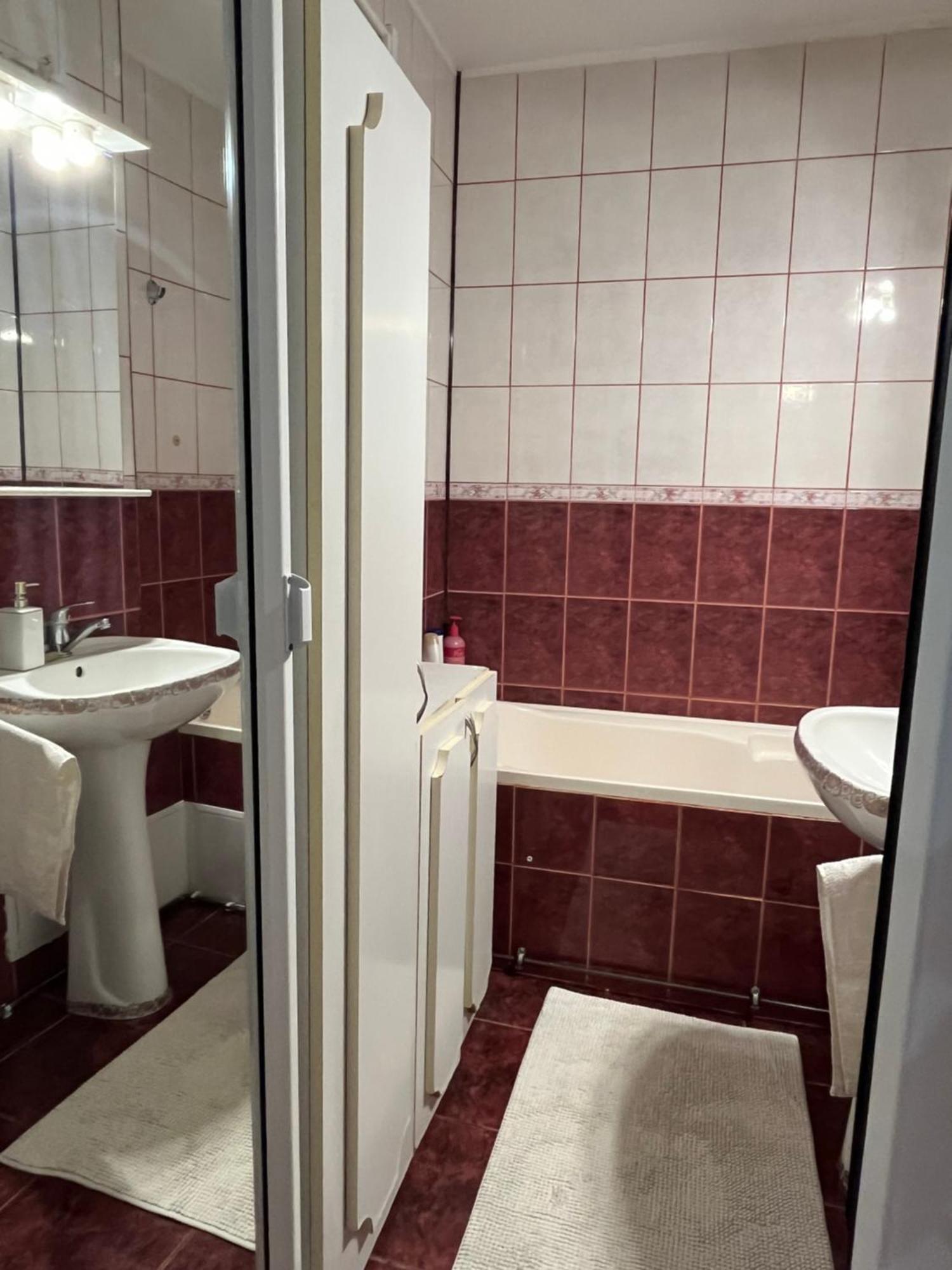 2 Bedroom Apartament, Free Parking Arad Esterno foto